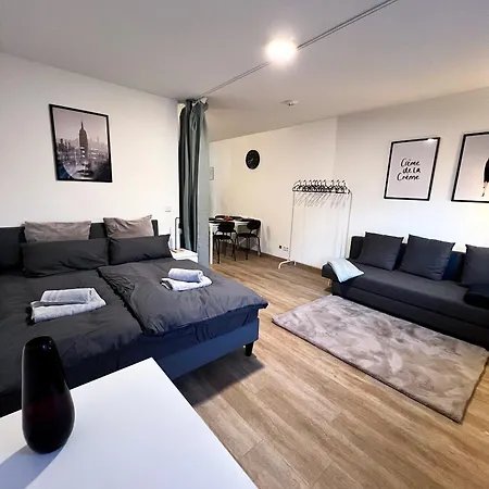 Zentrale Wohlfuehloase Mit Parkplatz Lejlighed Osnabrück Eksteriør billede