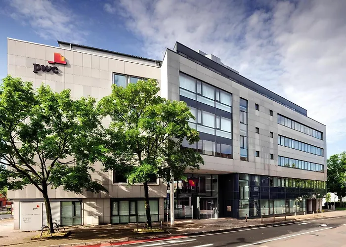 Zentrale Wohlfuehloase Mit Parkplatz
